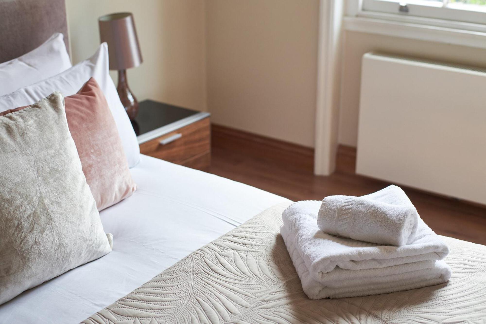 Enchanting Hideaway - La Reserve South Kensington Londra Esterno foto