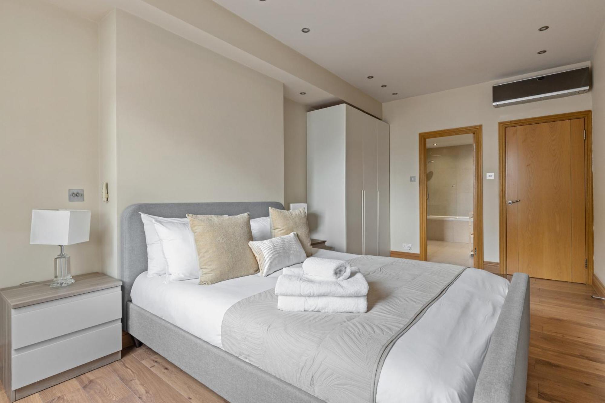 Enchanting Hideaway - La Reserve South Kensington Londra Esterno foto